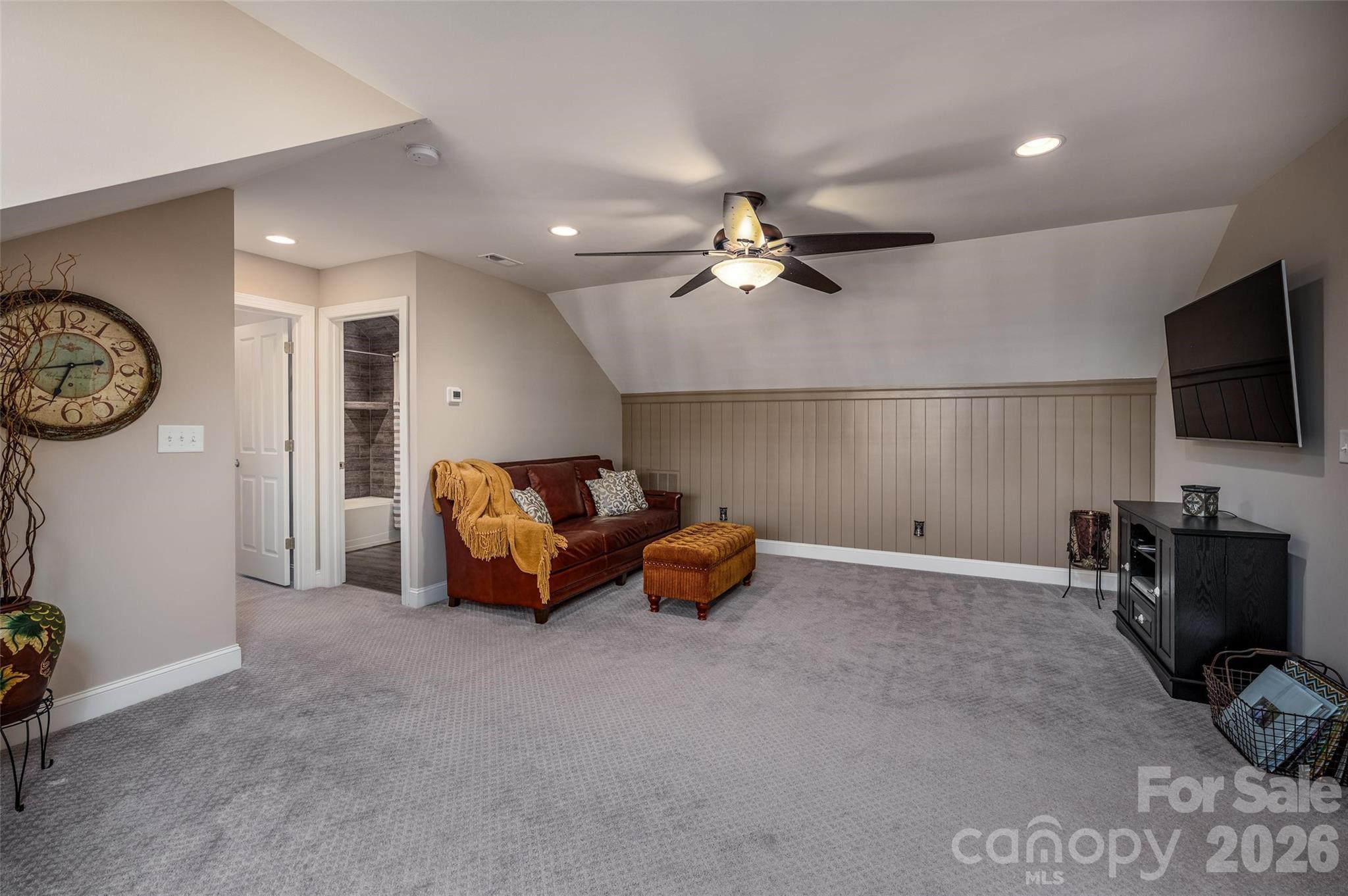 The Courtyards on Lake Norman - Residential