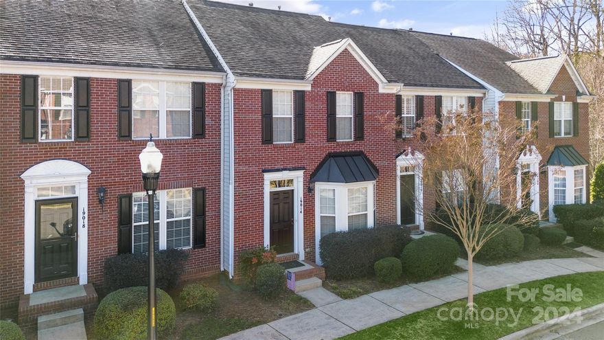 Incredible location in Cornelius with lake access from inside the community to beautiful Lake Norman!  Walking trails straight into waterfront Jetton Park that has it all!  Convenient to shopping, entertainment, restaurants, I77 & hospital!  Townhome has an open floor plan with granite counters, hardwood floors, 2 spacious bedrooms with ensuite baths and relaxing back deck.  Lower level is perfect for an in home gym or rec space.  Community dock, boat ramp, paddle sport launch site as well as a pool and club house.