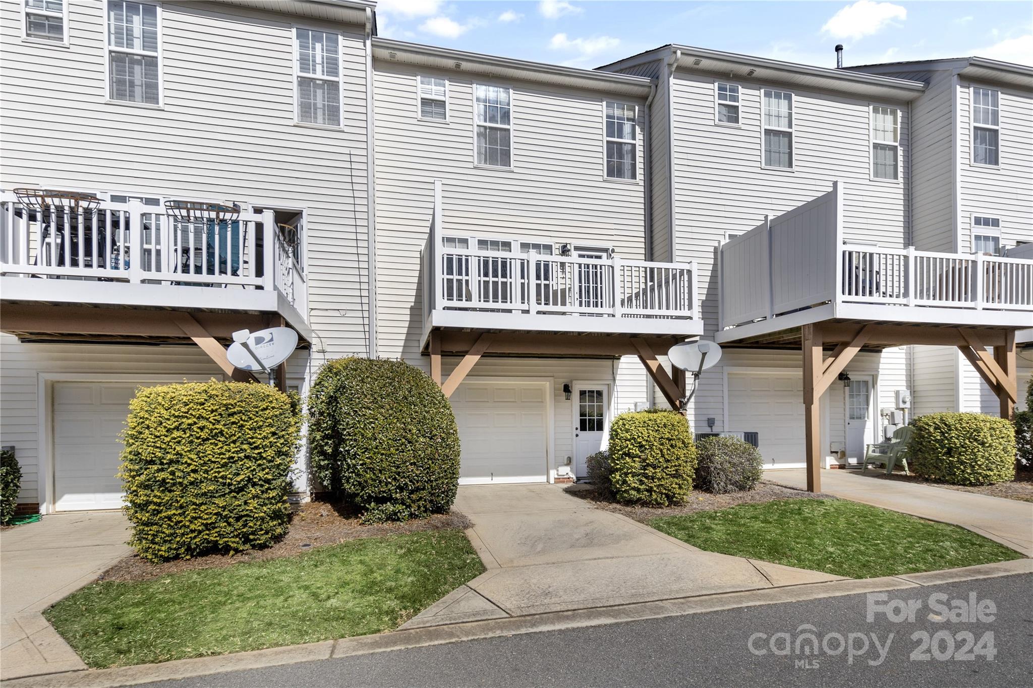 Lake Norman Cove at Jetton - Residential