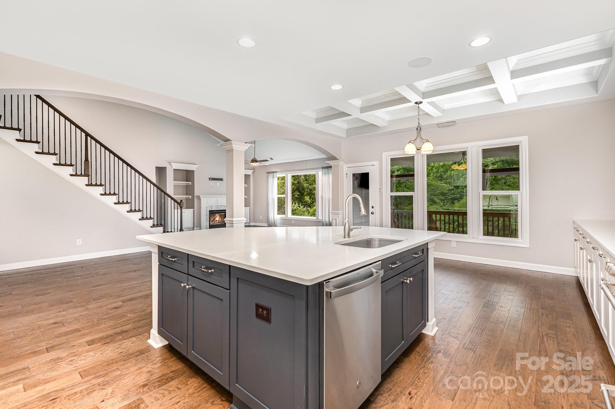 8709 Raven Top Drive