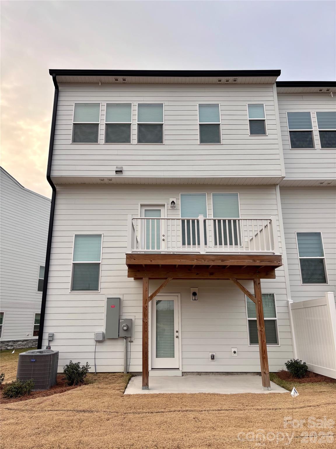 2140 Barrowcliffe Drive NW