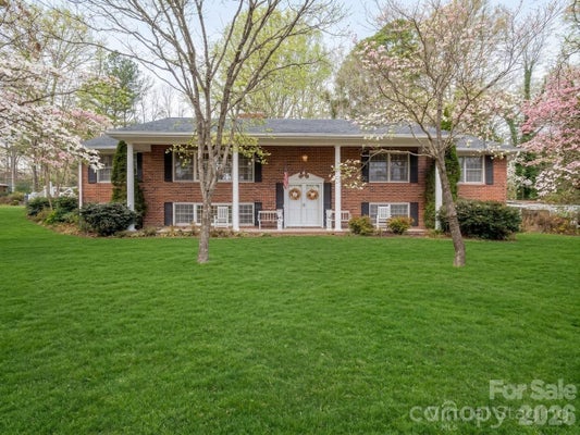 1867 FRUITLAND RD, HENDERSONVILLE, NC 28792 - Image b77e0e8388e933ec4e2de4dace5329cf/821548486