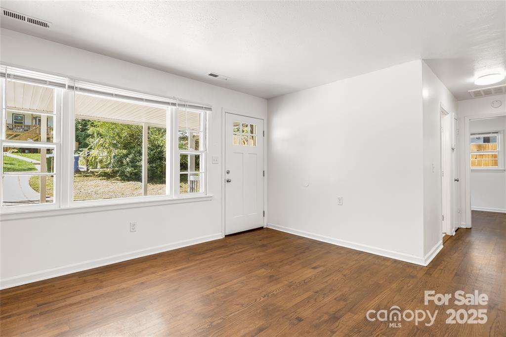 127 + 125 Shadowlawn Drive