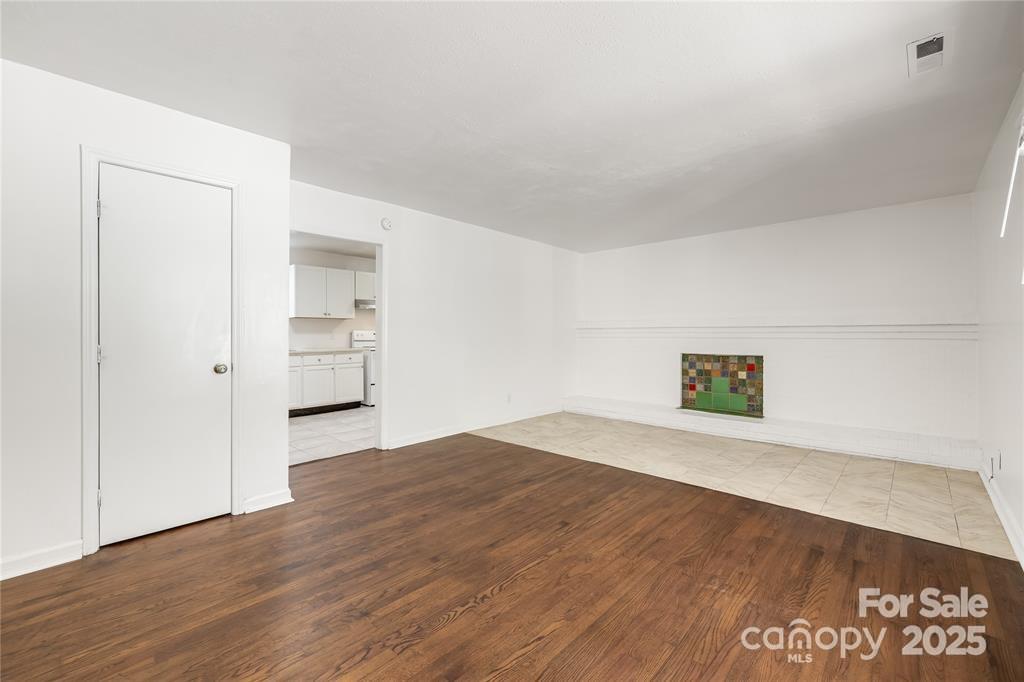 127 + 125 Shadowlawn Drive