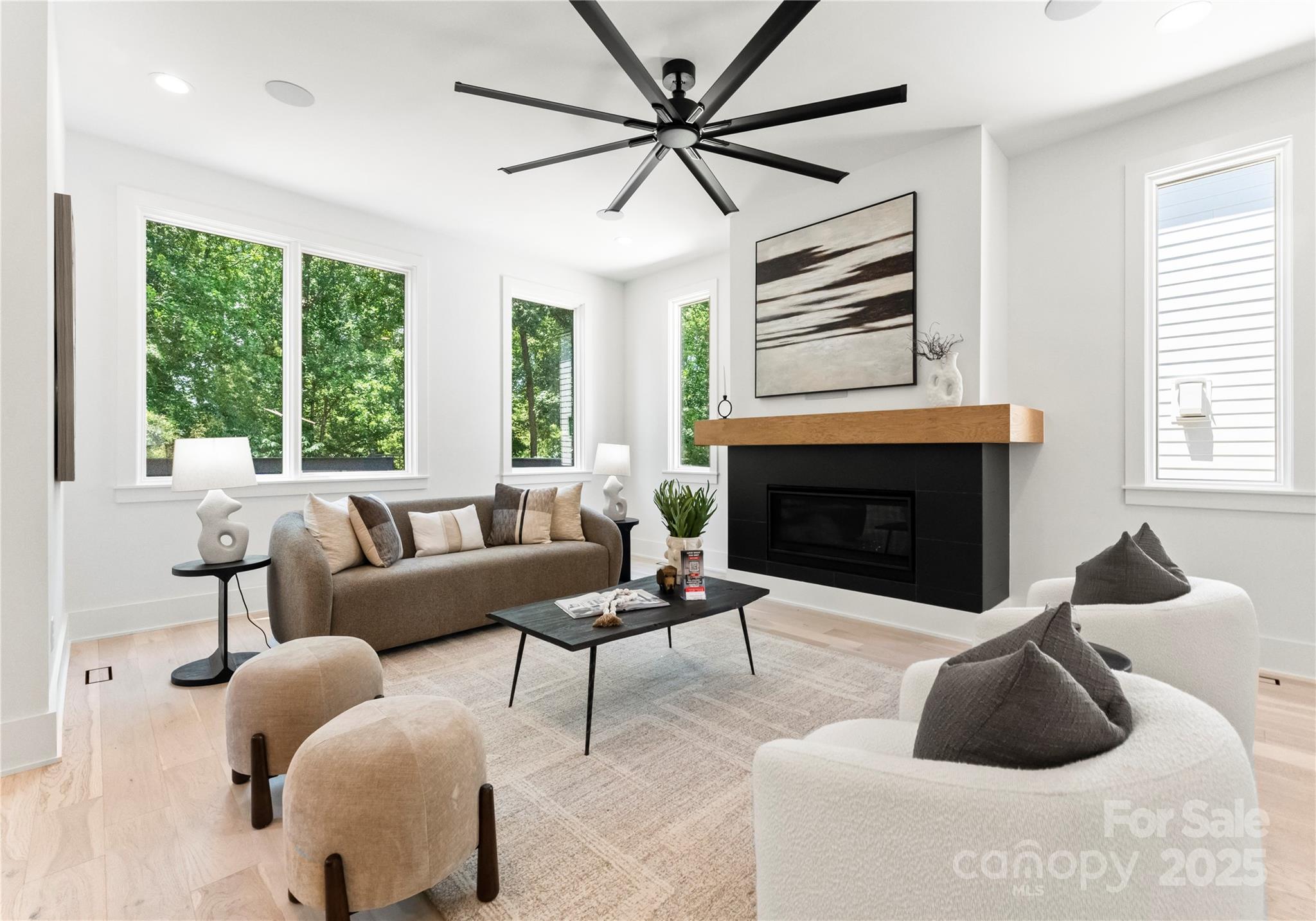 1725 Seifert Circle