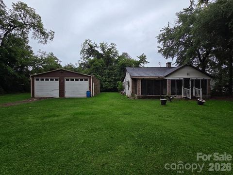 505 N Marlboro Street Bennettsville SC 29512