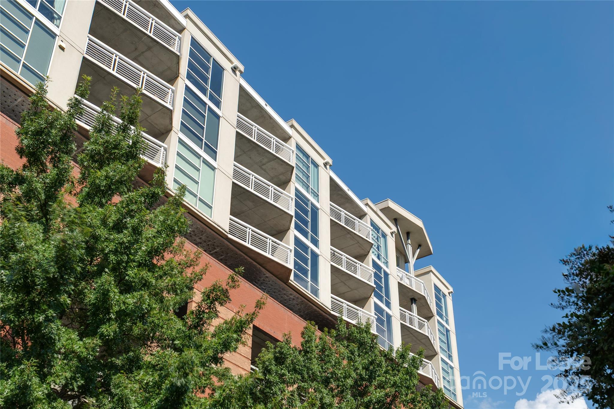 505 E 6th Street 808