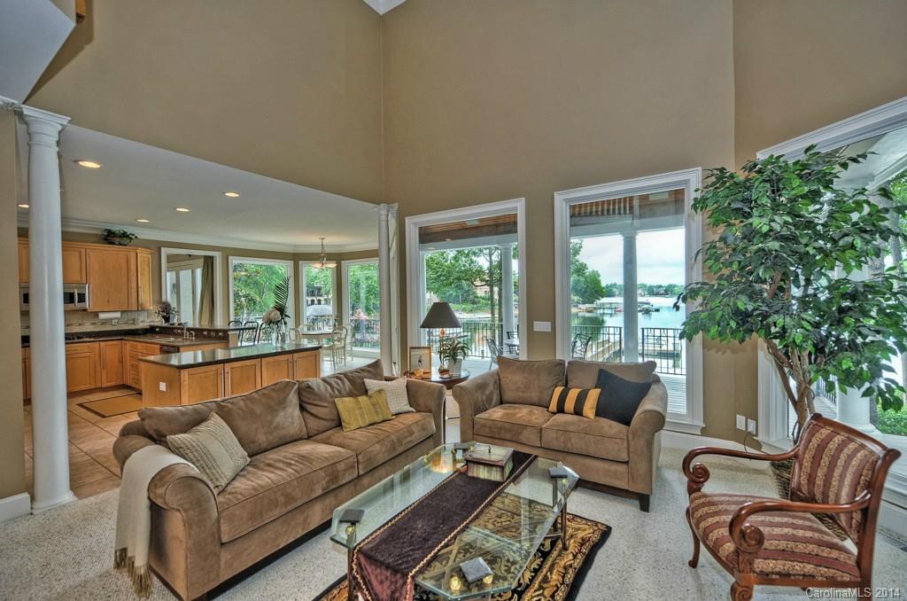 The Peninsula - Residential