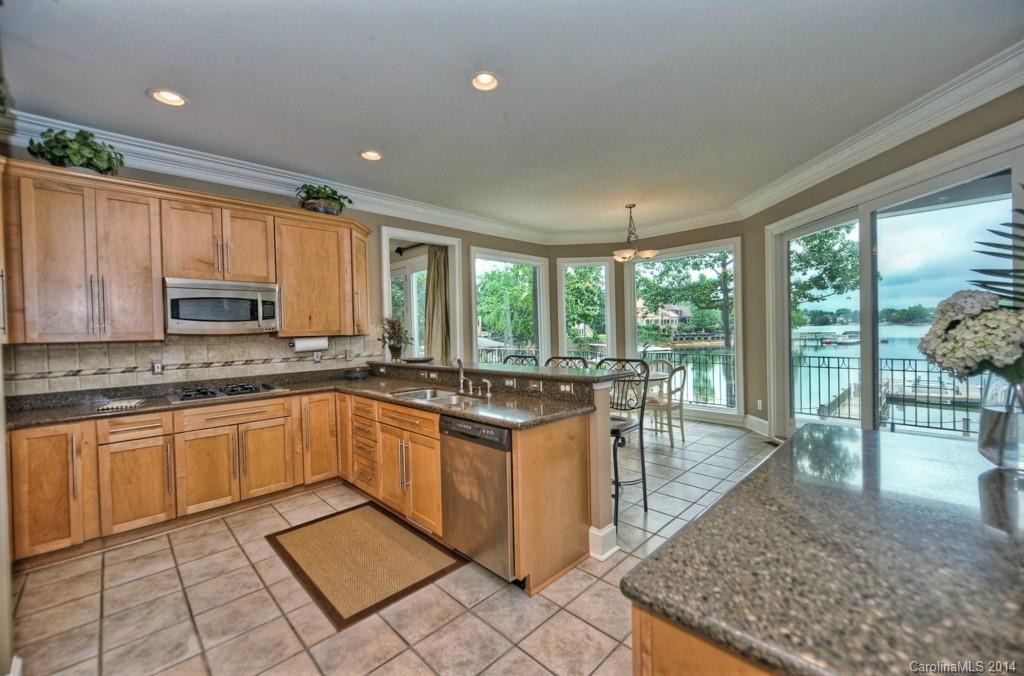 The Peninsula - Residential