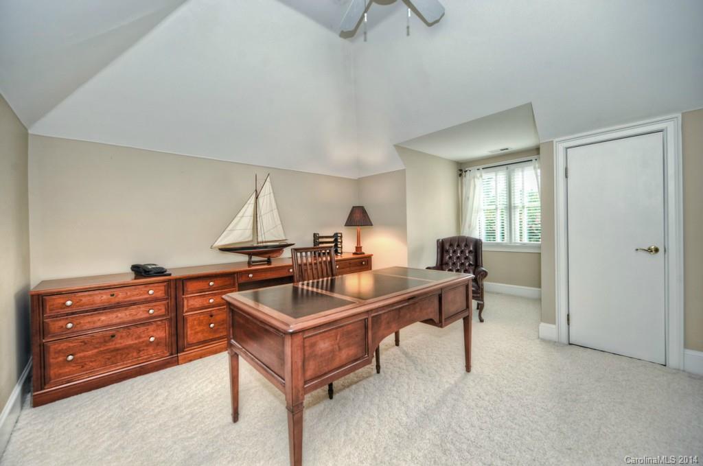 The Peninsula - Residential