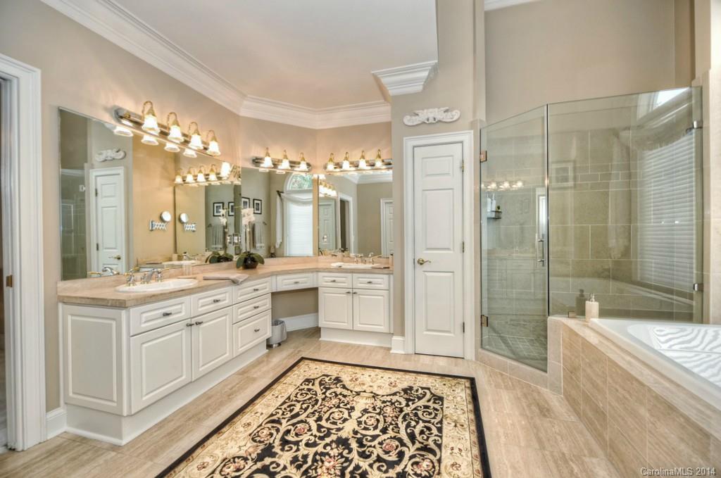 The Peninsula - Residential