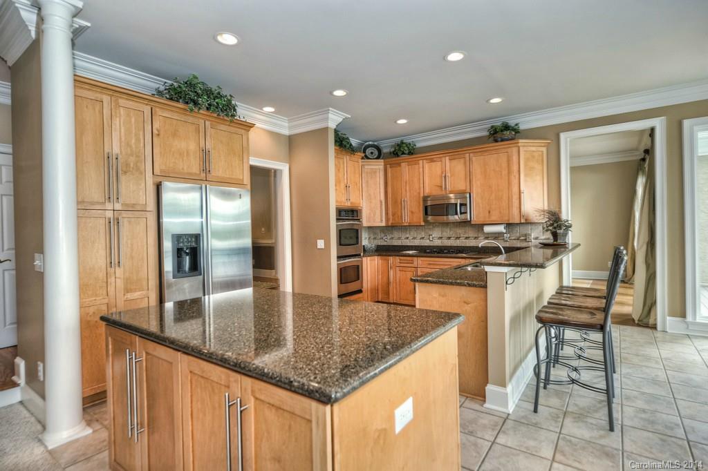 The Peninsula - Residential