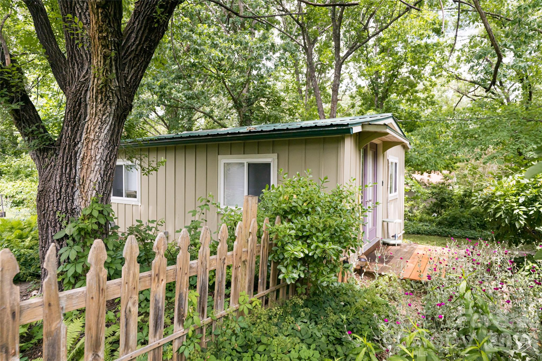 Haw Creek - Residential