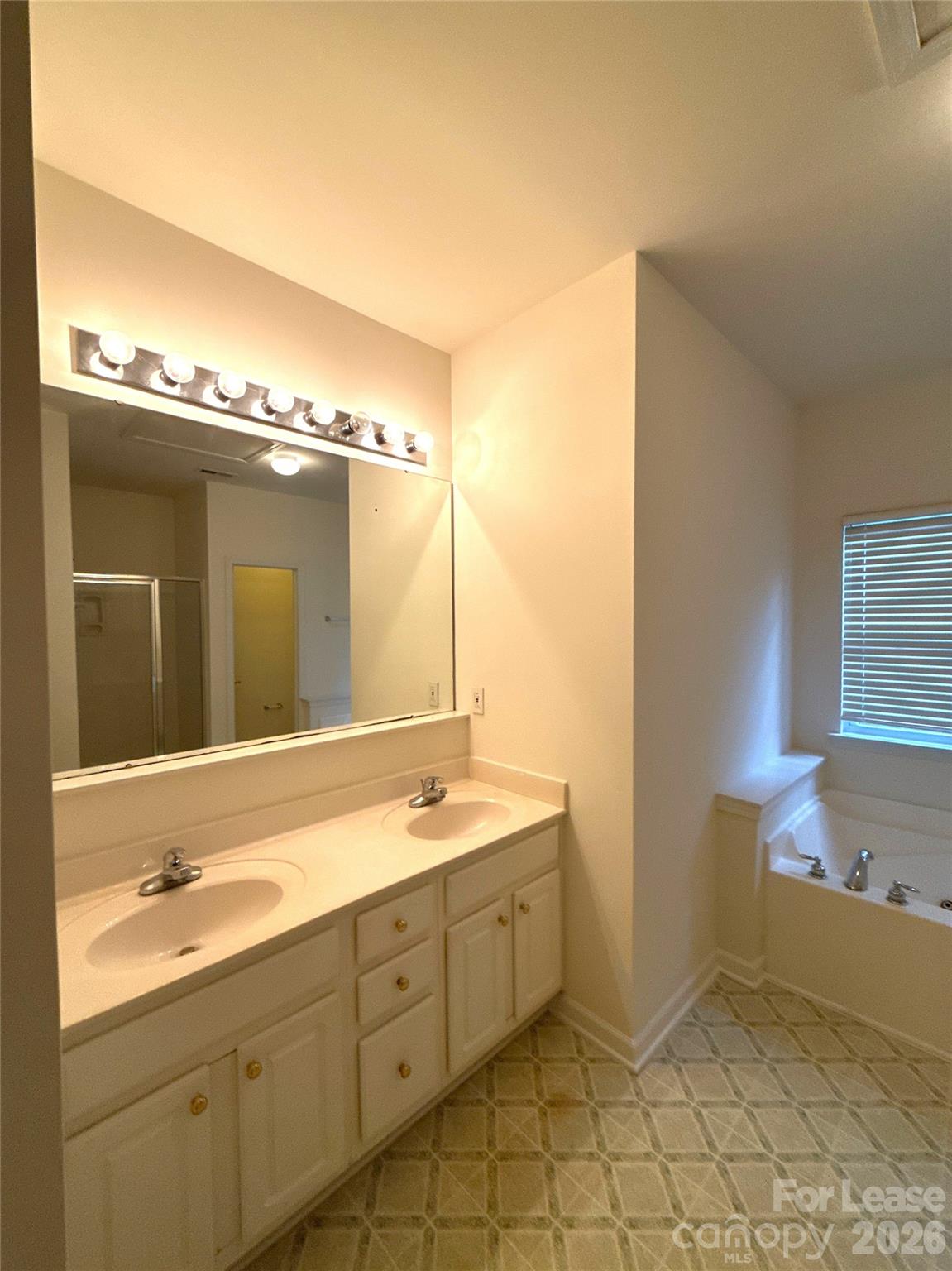 Wyndham Place - Residential Lease