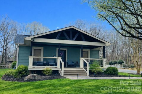 Photo of 603 W Wilson Avenue, Mooresville, NC 28115 (MLS # 4340343)