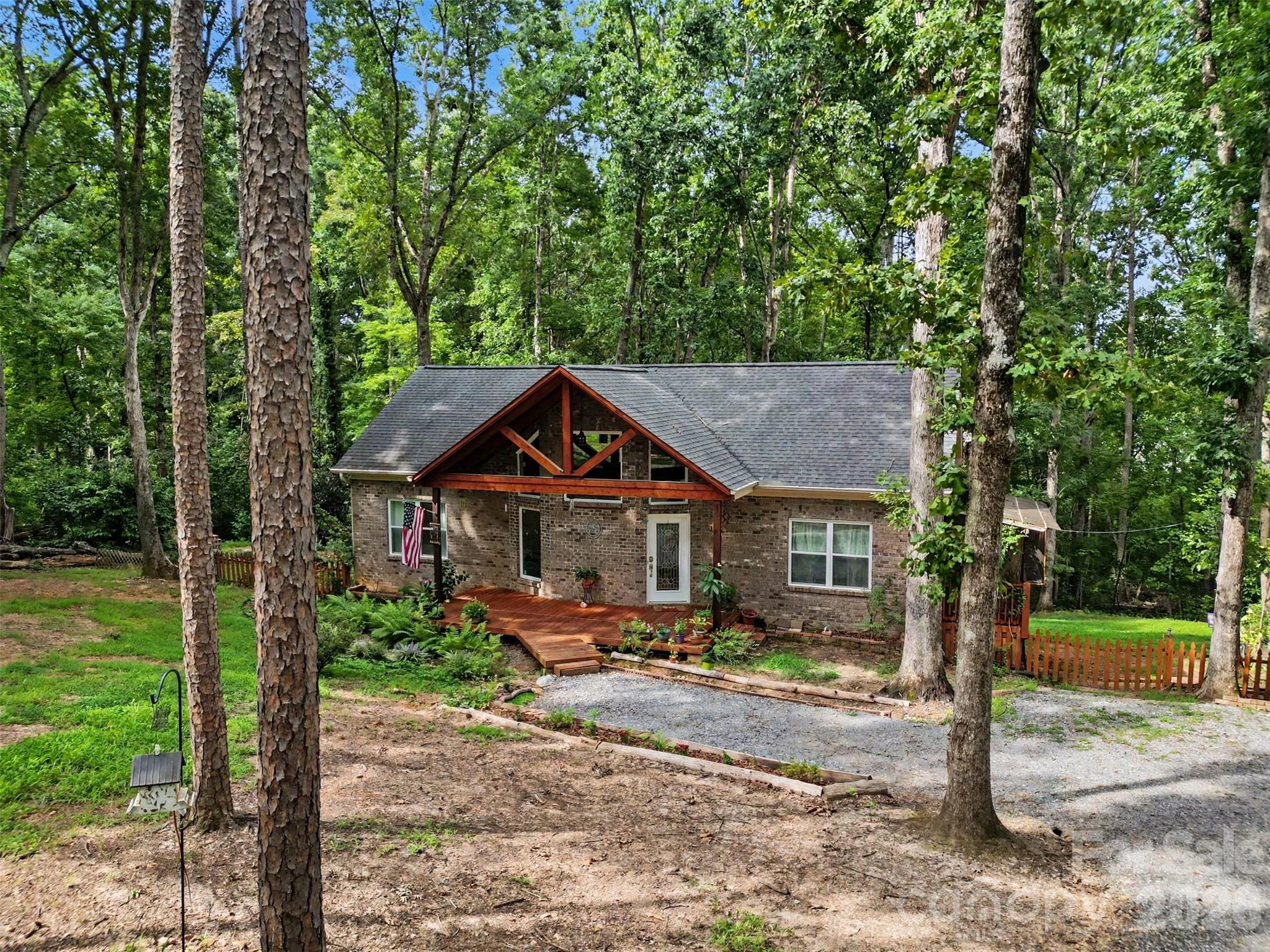 1042 Rosewood Drive