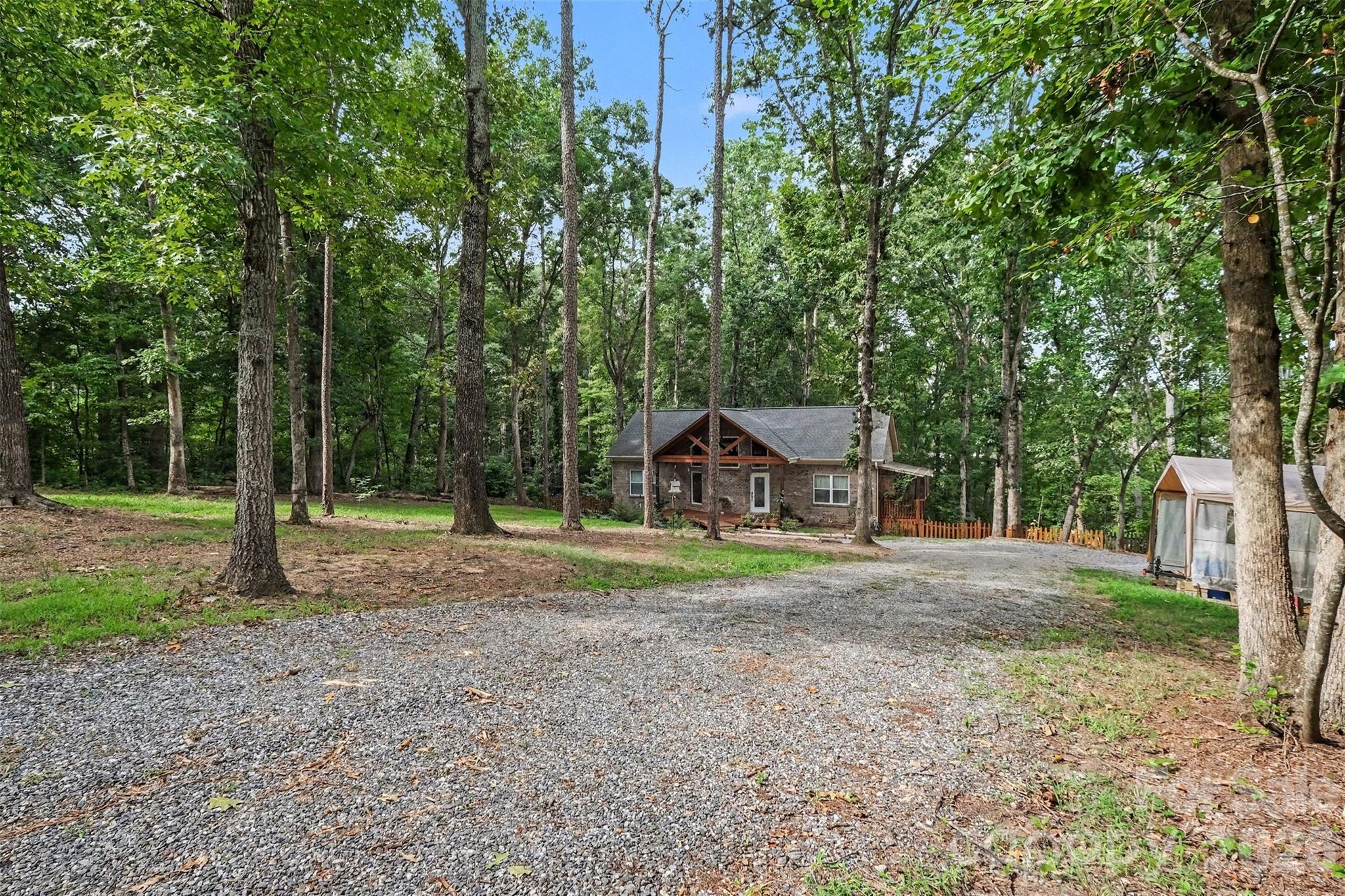 1042 Rosewood Drive