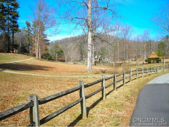 Royal Pines - Residential