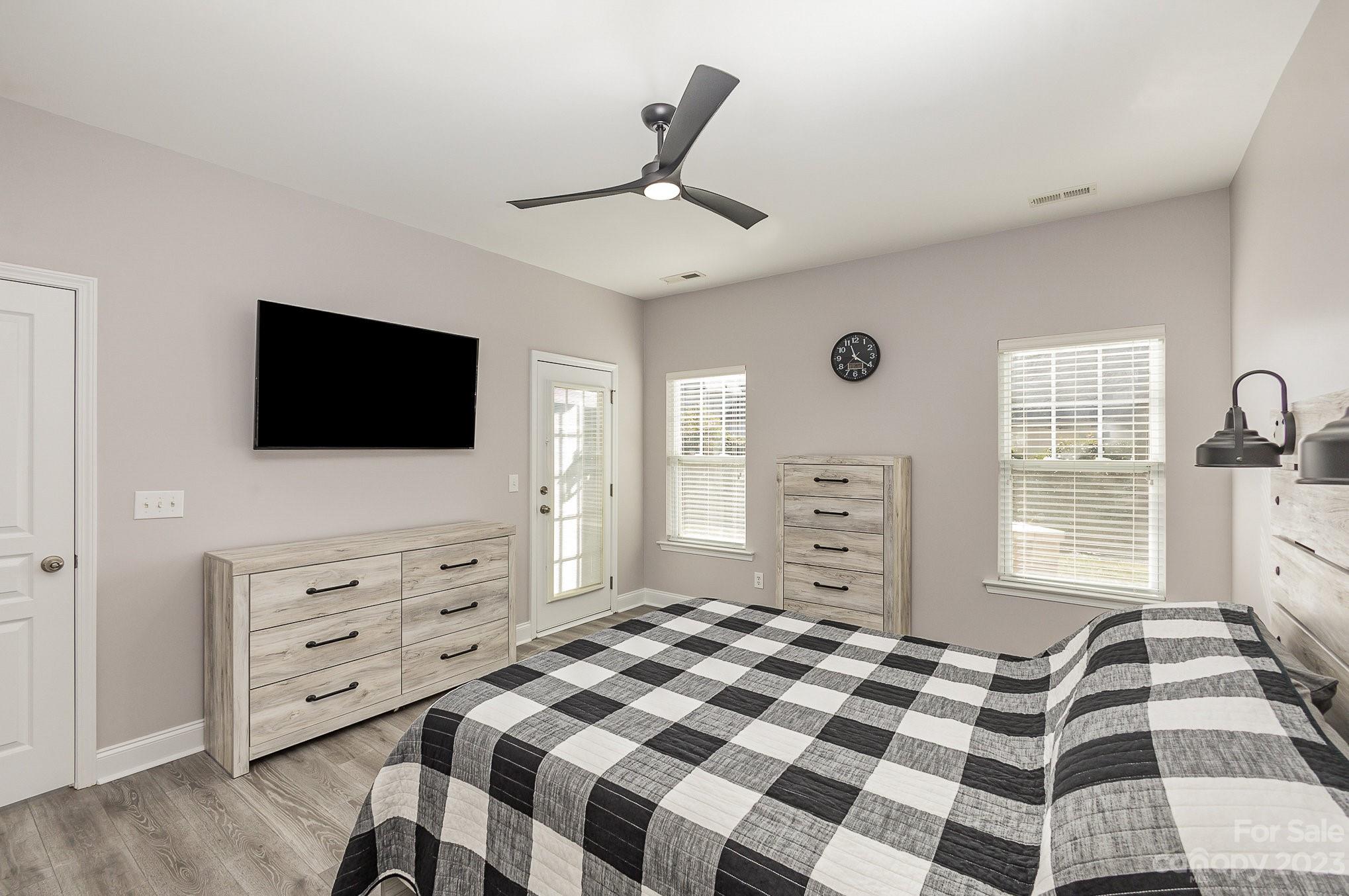 Taylor Glenn - Residential