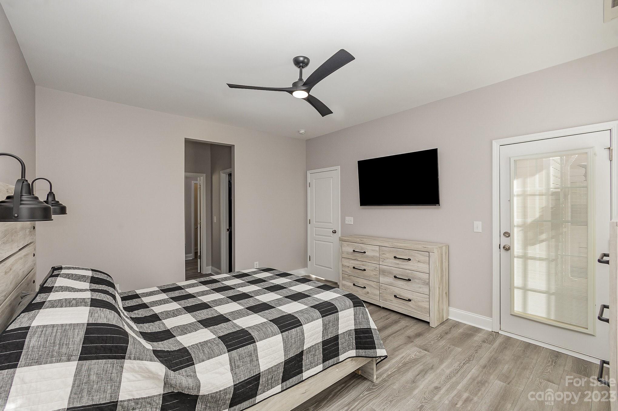 Taylor Glenn - Residential