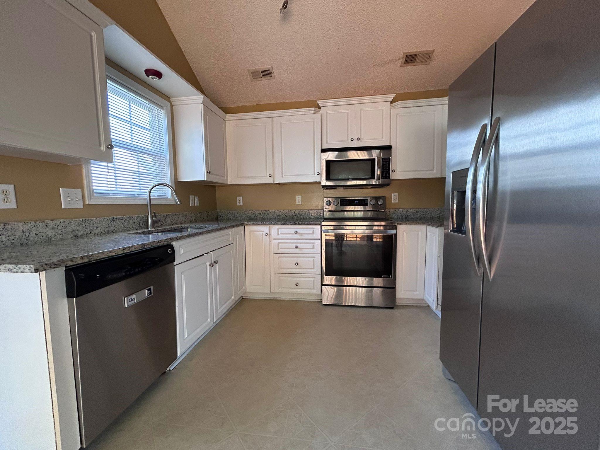 Steele Meadows - Residential Lease