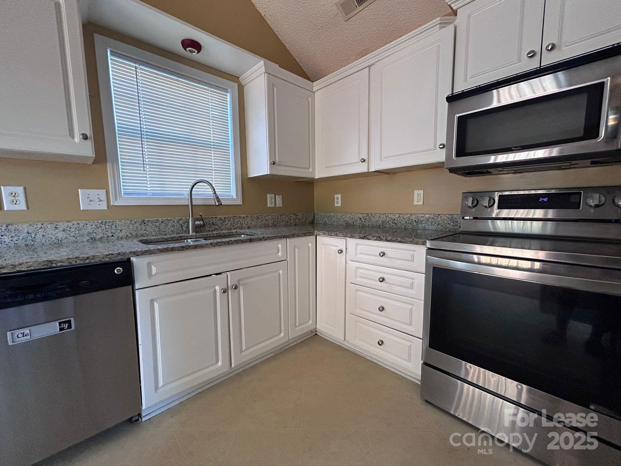 Steele Meadows - Residential Lease