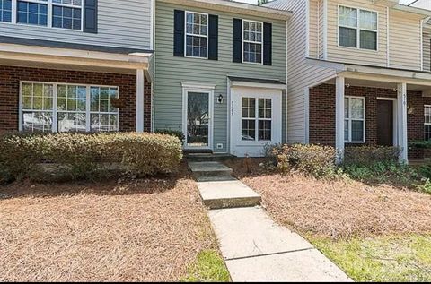 Townhouse in Charlotte NC 5705 Cougar Lane.jpg