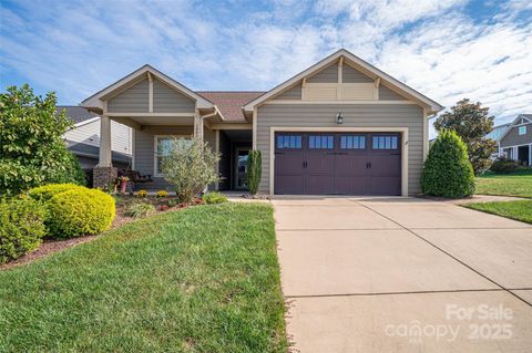 Photo of 1243 Greenland Drive, Denver, NC 28037 (MLS # 4300994)