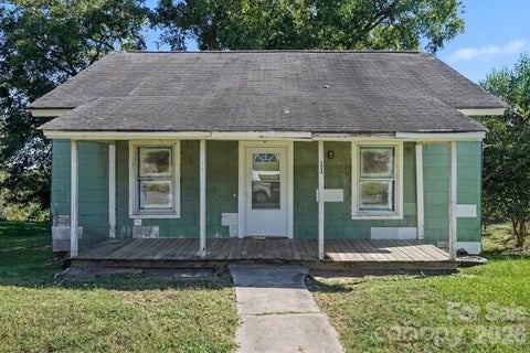 Photo of 11 Circle Street, Great Falls, SC 29055 (MLS # 4437572)