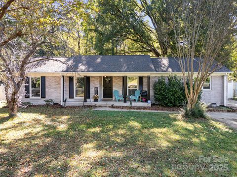 Photo of 781 Niblick Drive, Gastonia, NC 28054 (MLS # 4310247)