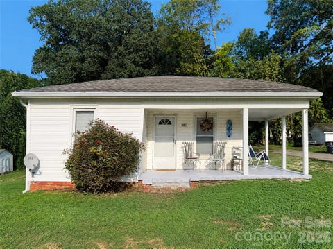 Photo of 900 Alma Avenue, Kannapolis, NC 28081 (MLS # 4421048)