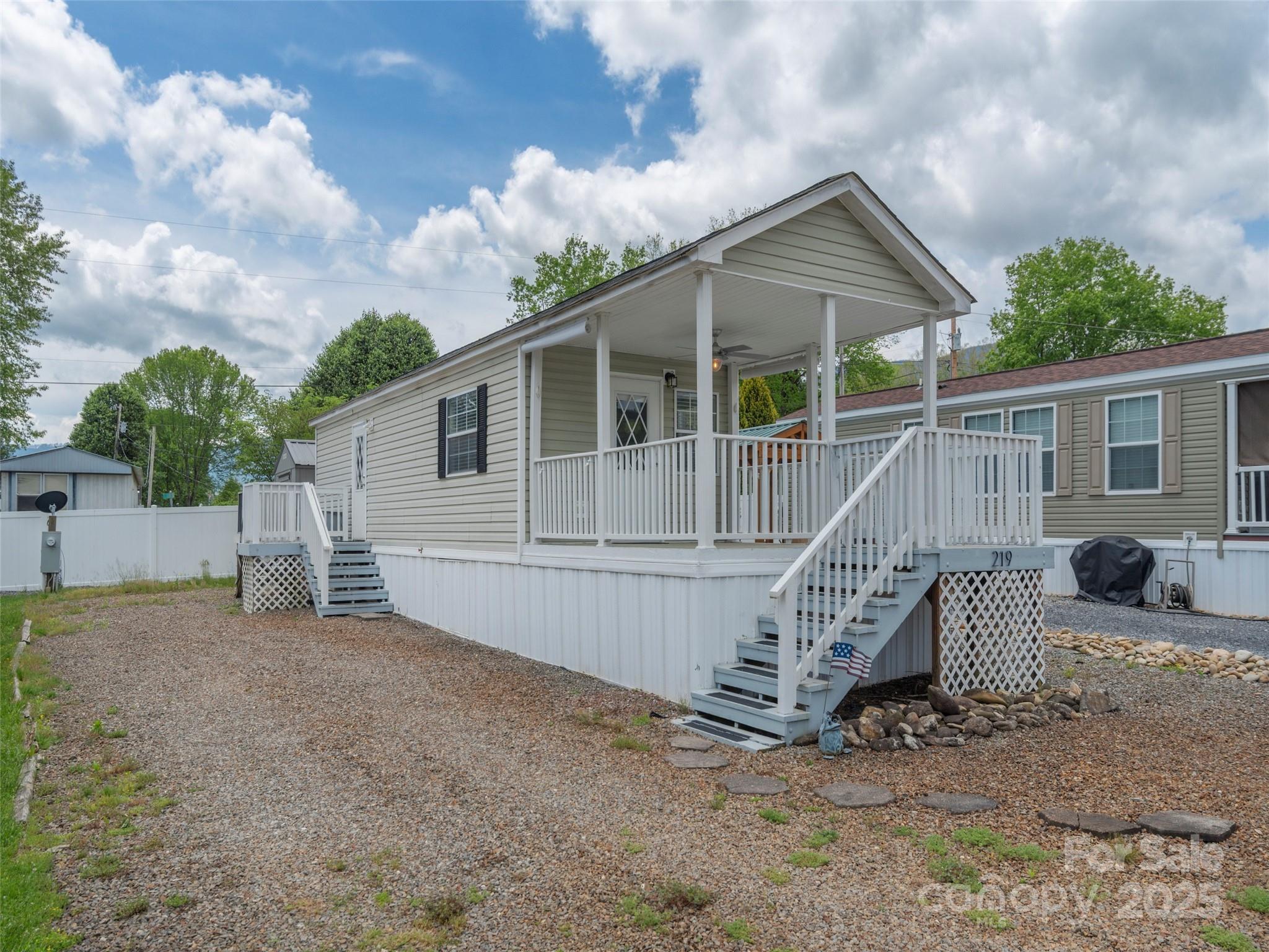 219 Pike Point
