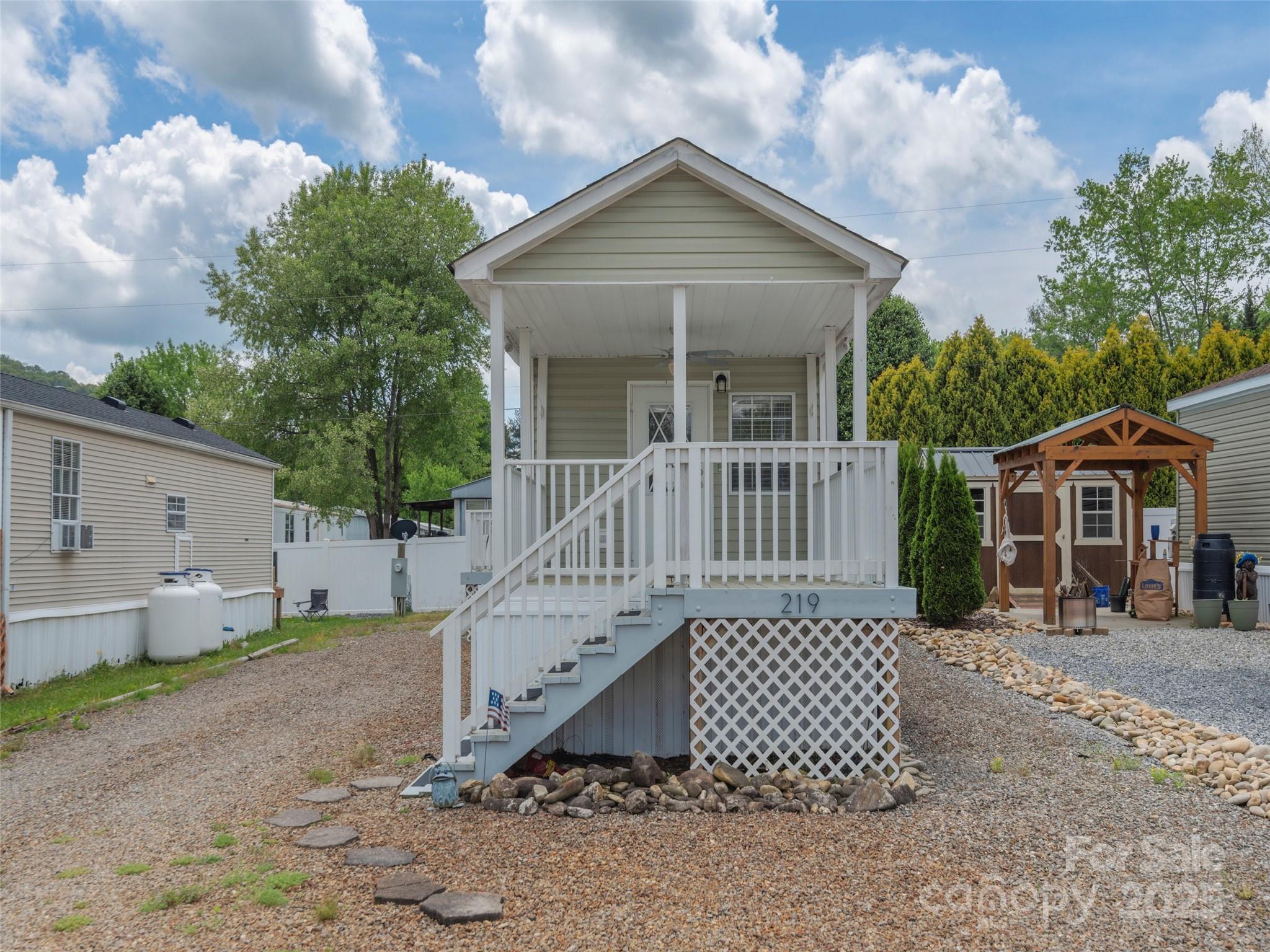 219 Pike Point