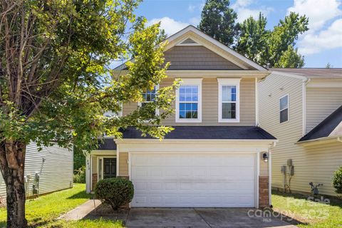 Photo of 2415 Cairns Mill Court, Charlotte, NC 28269 (MLS # 4297542) Photo of 2415 Cairns Mill Court, Charlotte, NC 28269 (MLS # 4297542)