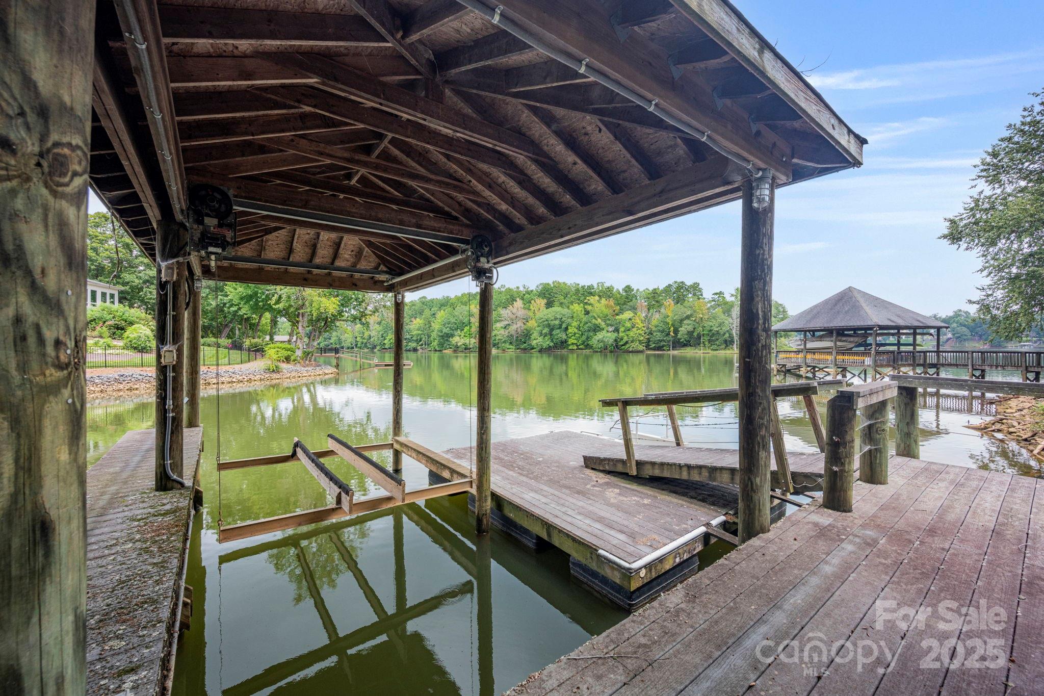 Lake Ridge At Pinsto Forest - Residential