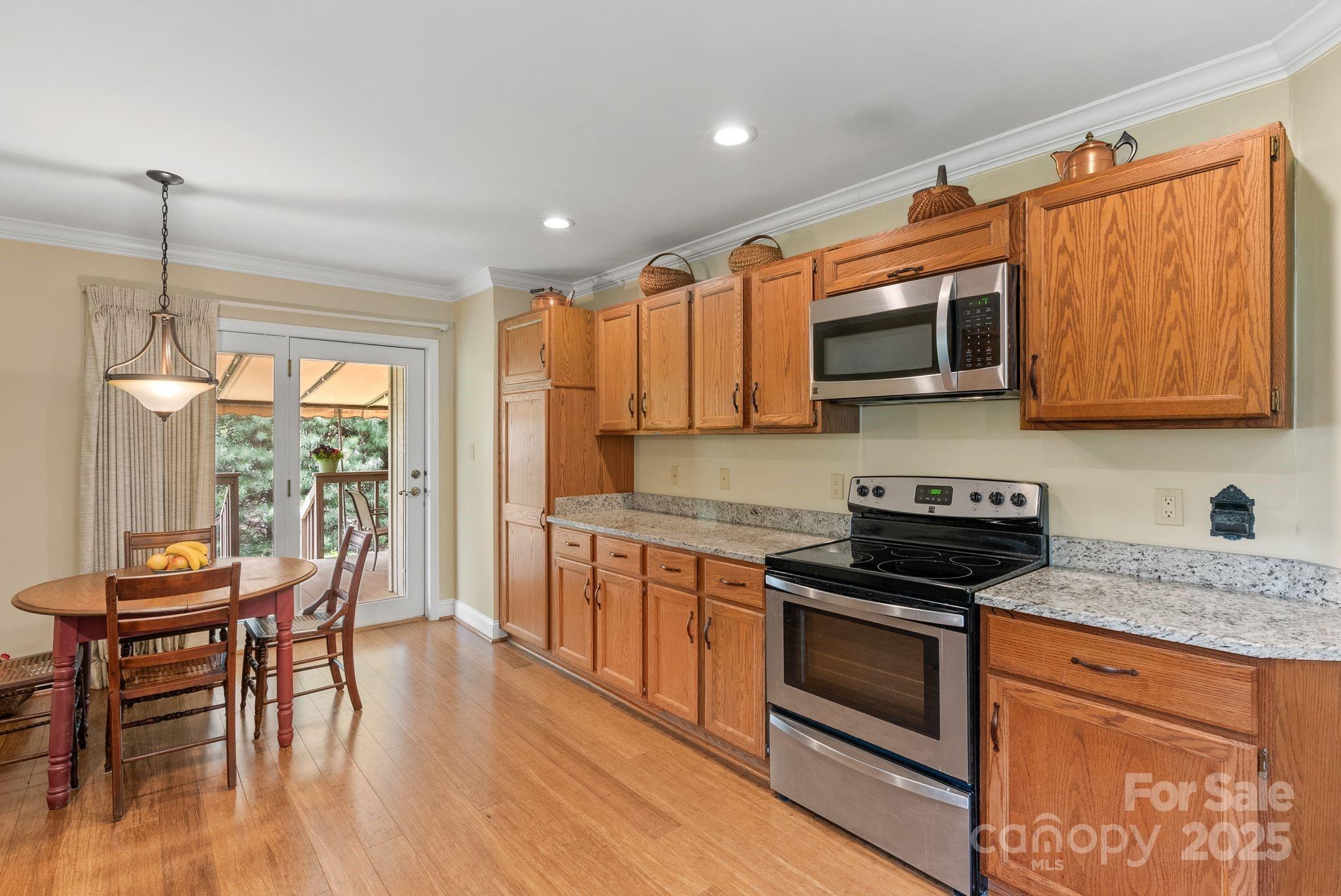 120 Cloverleaf Lane