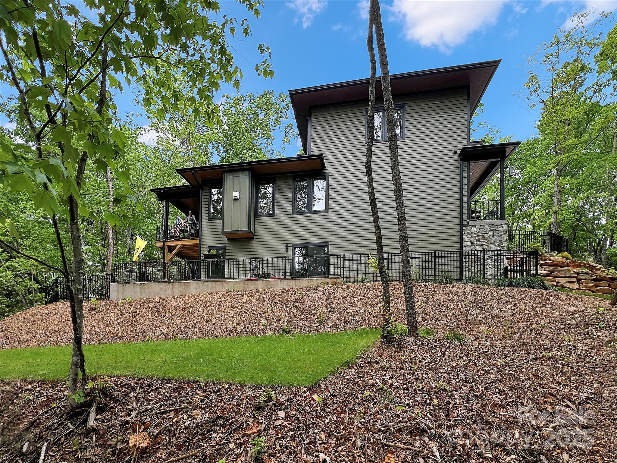 614 High Trail Drive