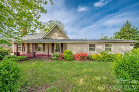 504 Old Henrietta Road Forest City NC 28043