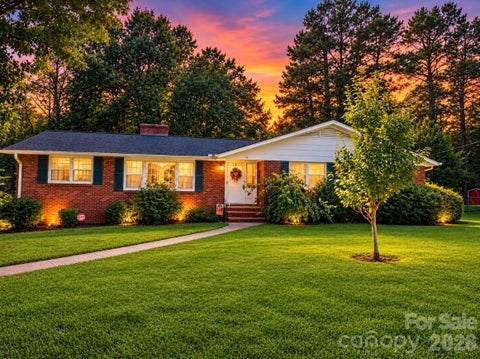 Photo of 604 12th Avenue NE, Hickory, NC 28601 (MLS # 4438068)