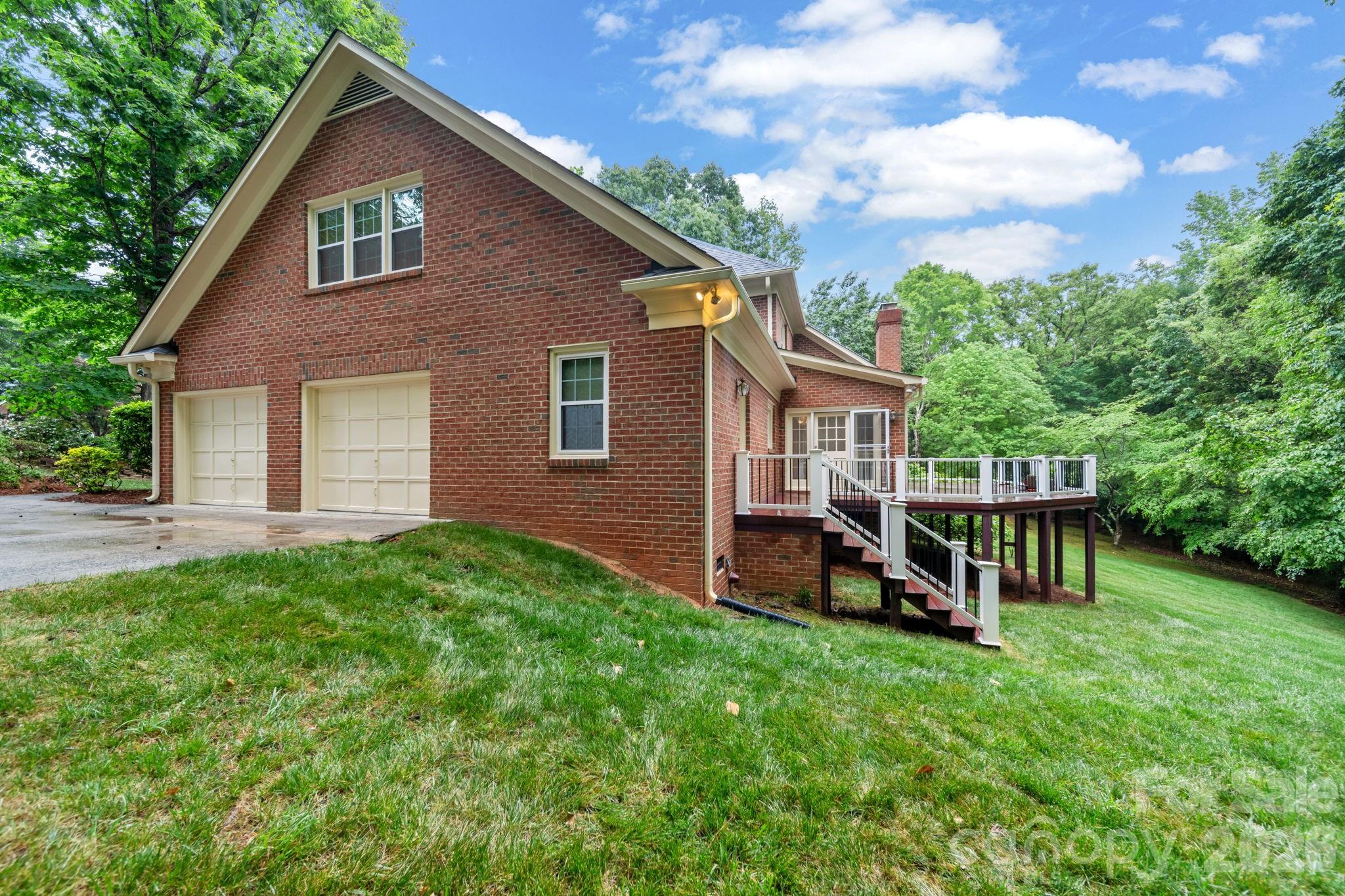 5215 Silchester Lane