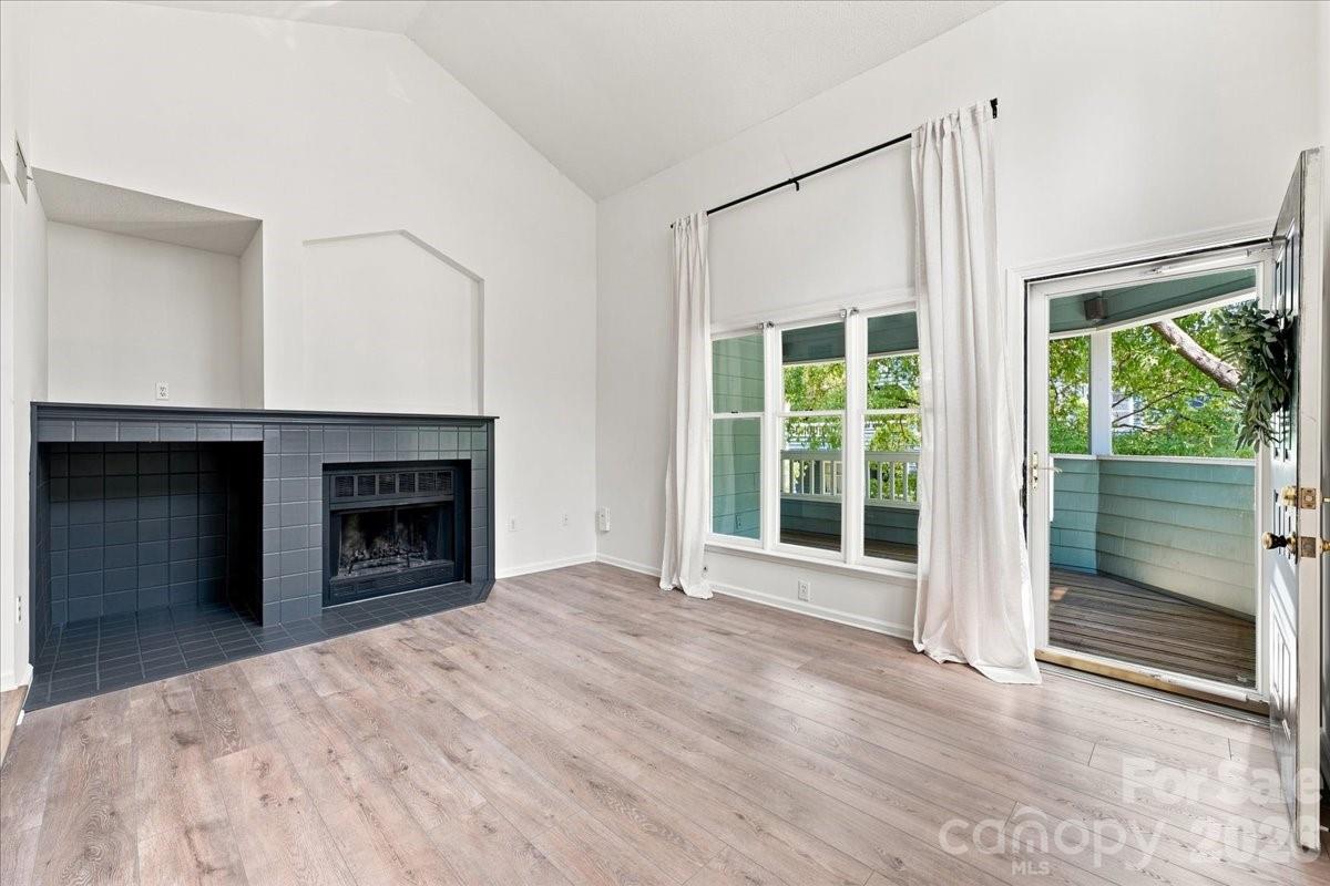 419 W 8th Street 59