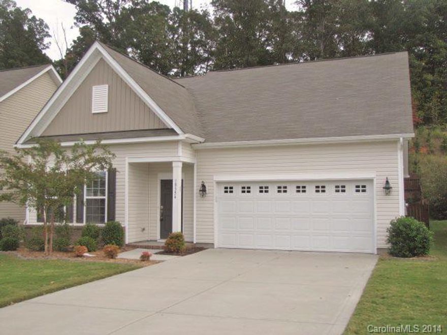 Lots of space and upgrades! Features include crown molding, hardwood and ceramic tile floors, kitchen w/granite counters, SS appliances, recessed lighting, tile backsplash and pantry. Floor plan offers formal dining, family room w/fireplace, breakfast w/sliding doors that access patio and fenced back yard. First-floor master has tray ceiling, large walk-in closet, bath w/dual sink vanity, garden tub and tiled shower. Three bedrooms up, plus a loft! Minutes to schools, I-85 and Concord.