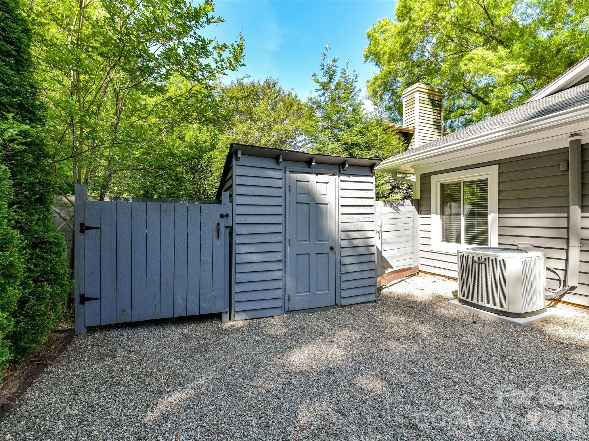 Darby Hall - Residential