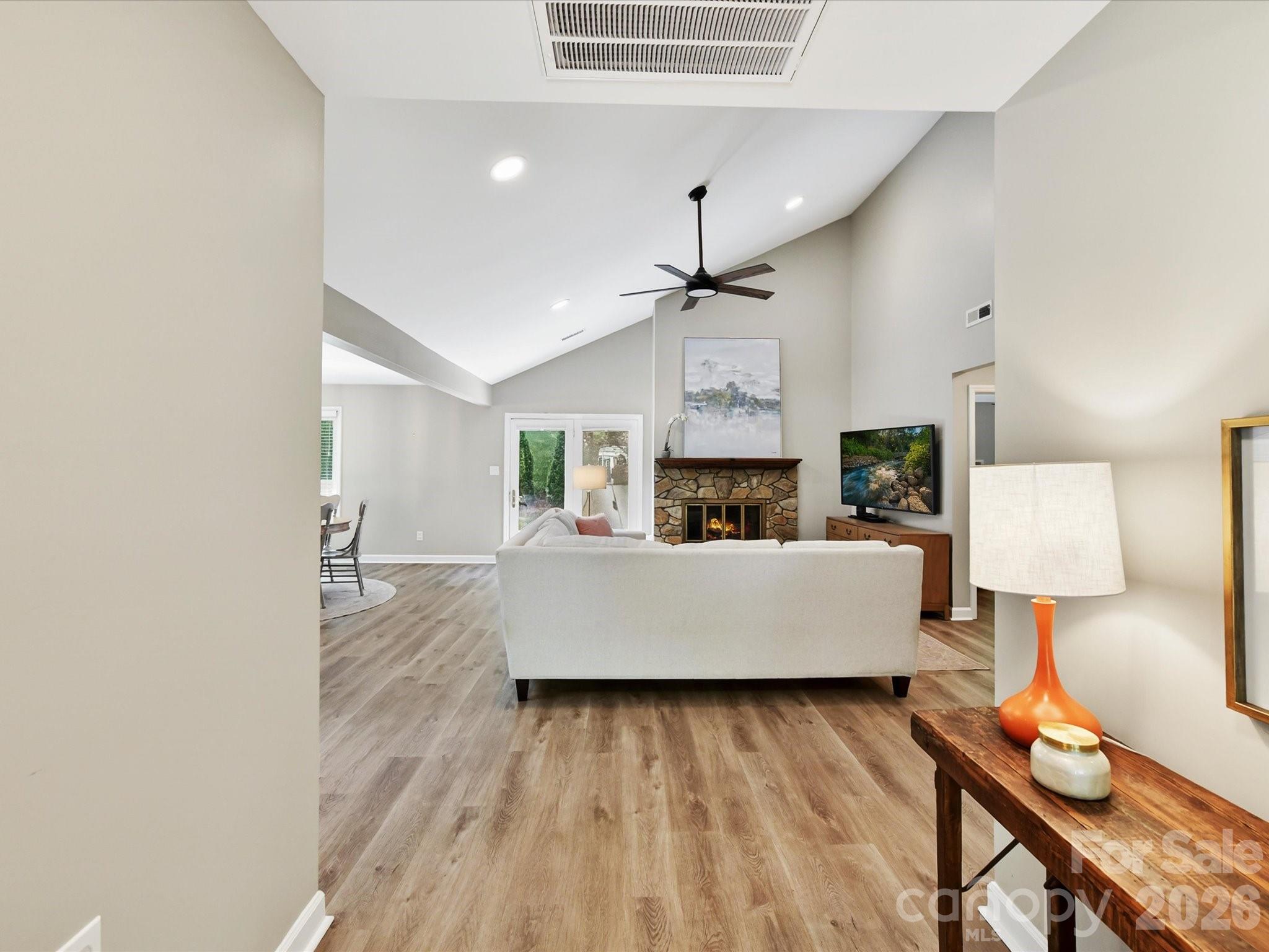 6712 Paces Ferry Lane