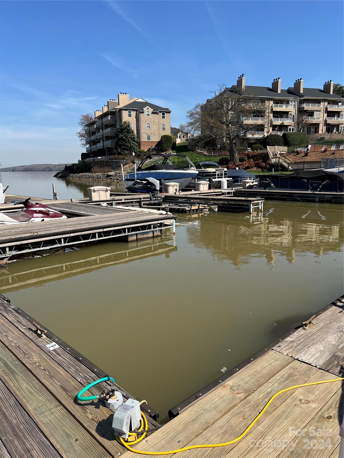 Emerald Point - Residential