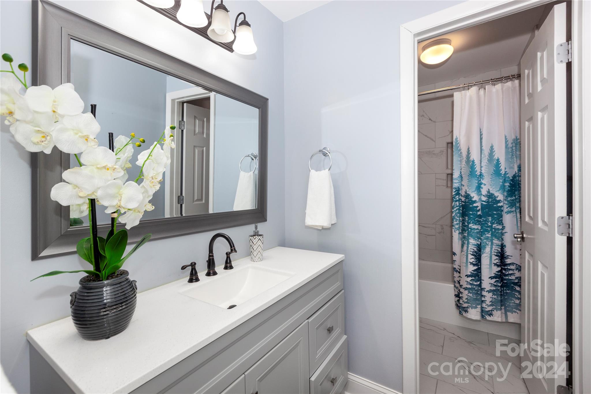 Emerald Point - Residential