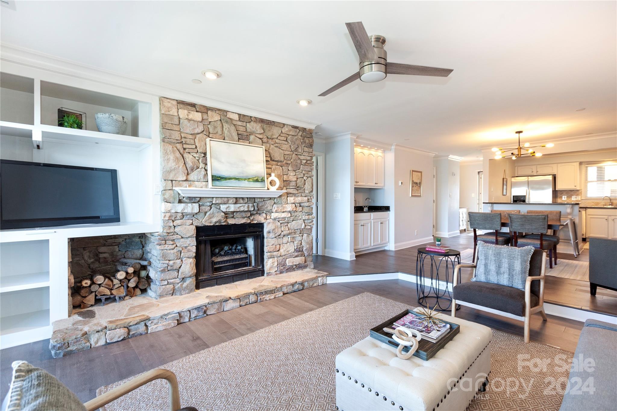 Emerald Point - Residential