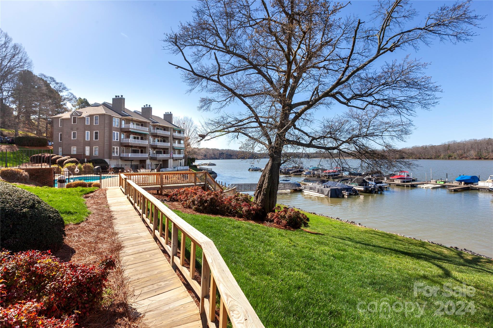 Emerald Point - Residential