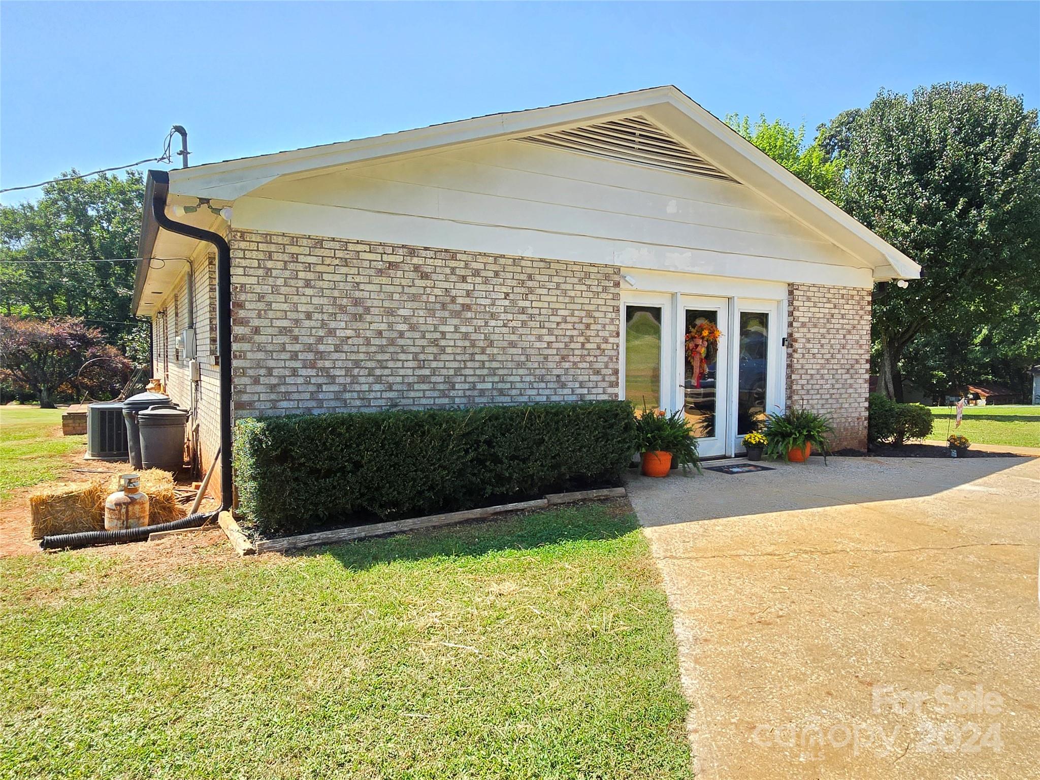 241 Eastview Drive
