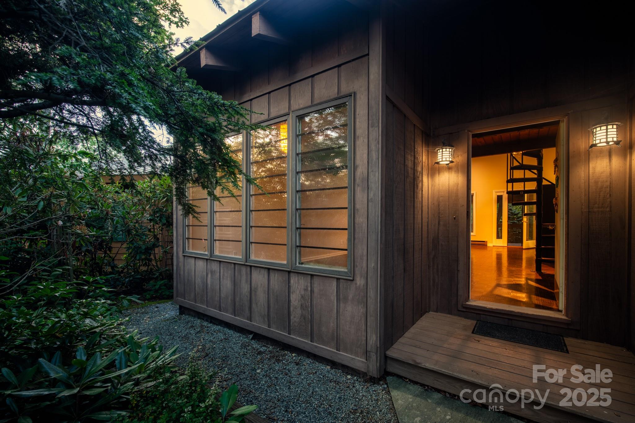 Linville Land Harbor - Residential